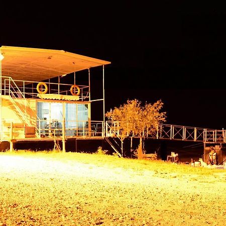 Отель Delta Pontoon Махмудия Экстерьер фото