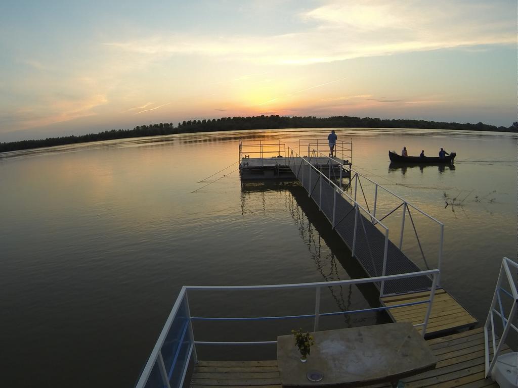 Отель Delta Pontoon Махмудия Экстерьер фото